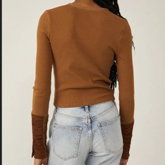 Free People Top Wear Me Out Brown Waffle Knit Long Sleeve Cropped Tee Size XS - Picture 15 of 16